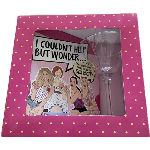 Smith Street Gift Sex &The City Ultimate Guide 96 Page Book & Cocktail Glass Set - Picture 2 of 9